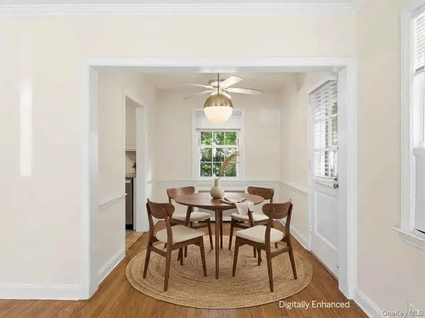 38 Bayview CT, Manhasset, NY 11030