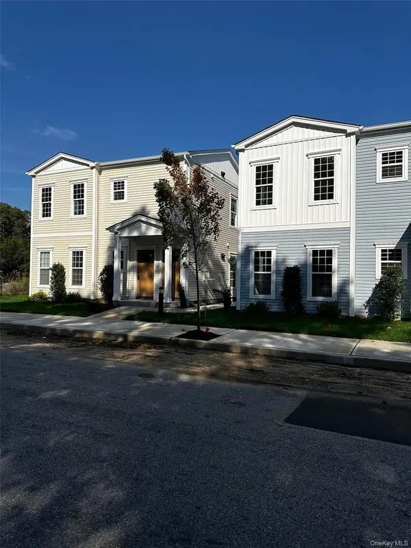 7 Patton AVE #6B, Wyandanch, NY 11798