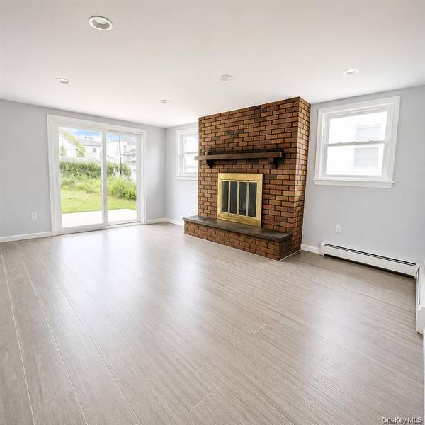 324 Buckingham RD, Cedarhurst, NY 11516