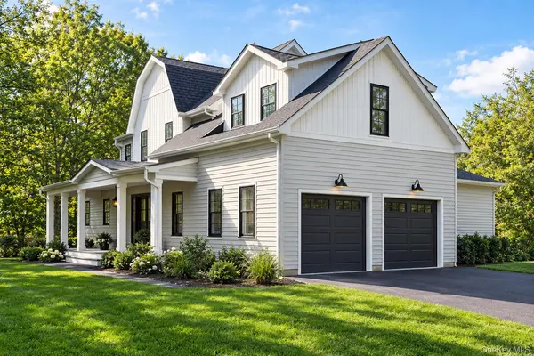 18 Dayton AVE, Manorville, NY 11949