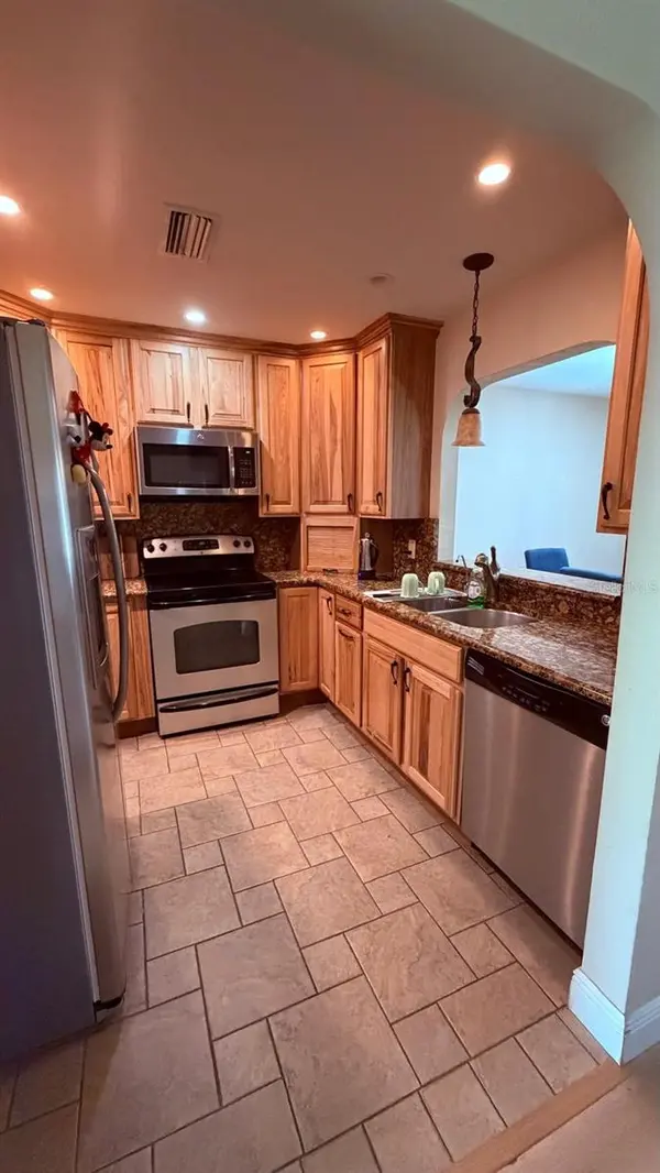 928 NEW BEDFORD DR, Deland, FL 32724