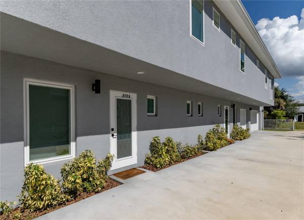 310 HIBISCUS ST #A, Tarpon Springs, FL 34689