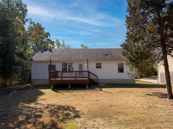897 Stone Gate DR, De Soto, MO 63020