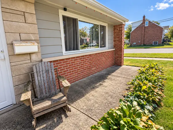 17957 Oakwood AVE, Lansing, IL 60438