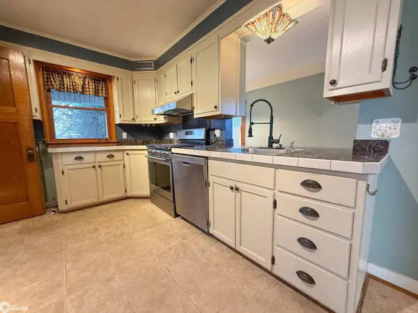 420 Central AVE, Hampton, IA 50441