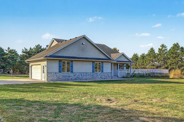 10095 367th ST, North Branch, MN 55056