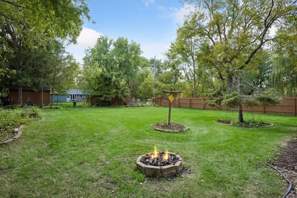 2157 Grand AVE, Long Lake, MN 55356