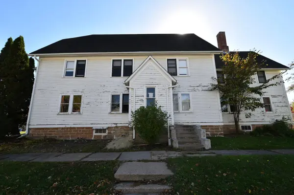 417 W 2nd ST, Zumbrota, MN 55992