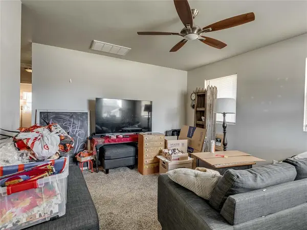 9813 NE 7th ST, Midwest City, OK 73130