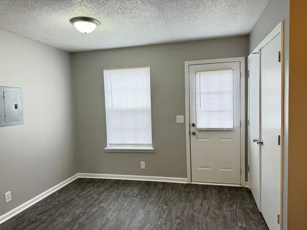 2453 W Wilson Rd #4, Clarksville, TN 37043