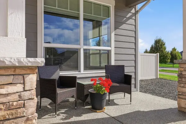 6890 N Hourglass Dr, Coeur D Alene, ID 83815