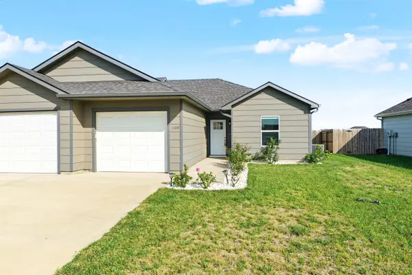 1109 Harbor Dr, Salina, KS 67401