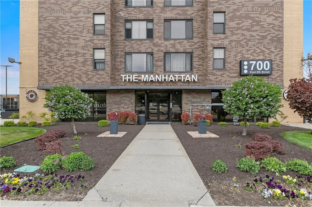 700 E 8th ST #6E, Kansas City, MO 64106