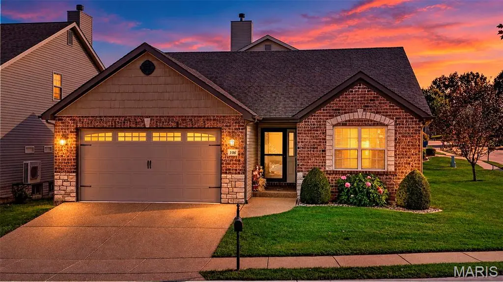 106 Blue Water DR, St Peters, MO 63366