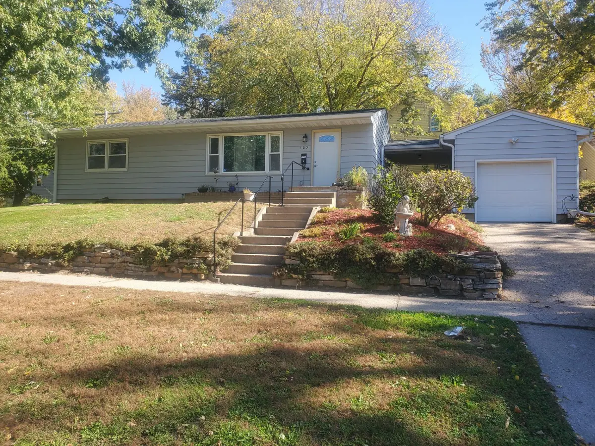 103 5th AVE SW, Faribault, MN 55021