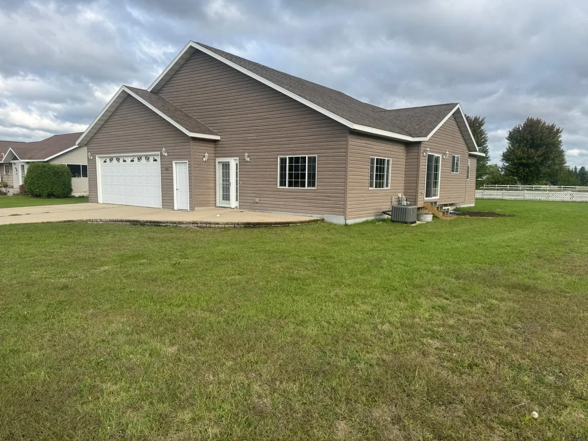 520 12th ST NW, Perham, MN 56573