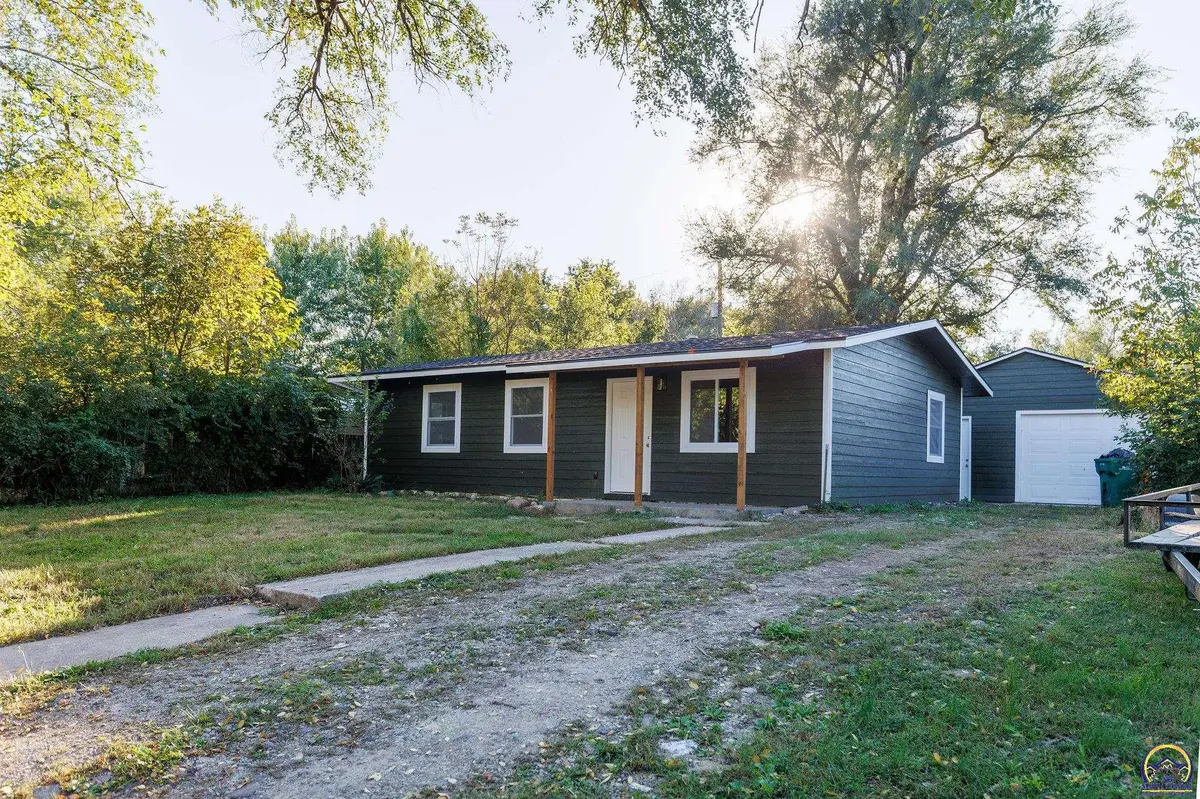 225 SE Arter AVE, Topeka, KS 66607