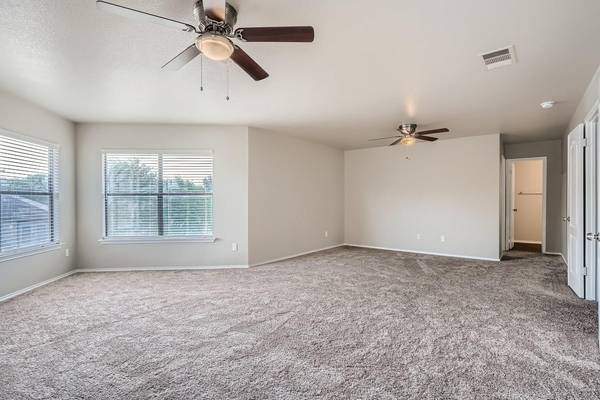 1211 Champion DR, Round Rock, TX 78664