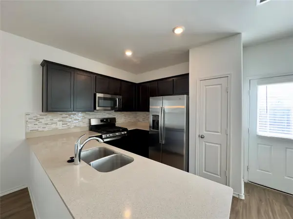 512 Gabbro GDNS, Maxwell, TX 78656
