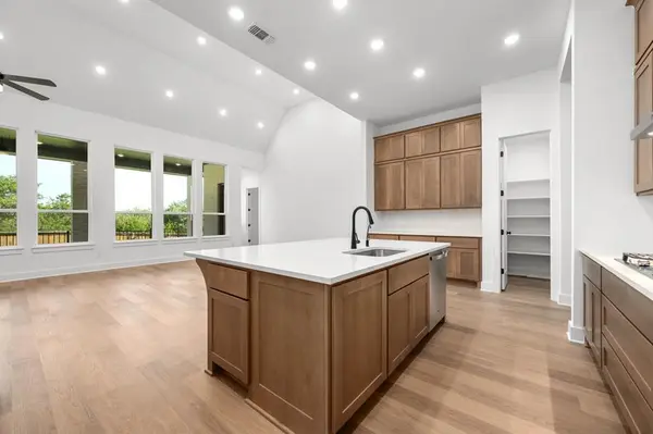 1740 Snowdrop DR, Georgetown, TX 78628