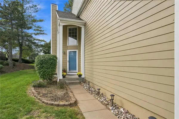 9401 W 120th ST, Overland Park, KS 66213