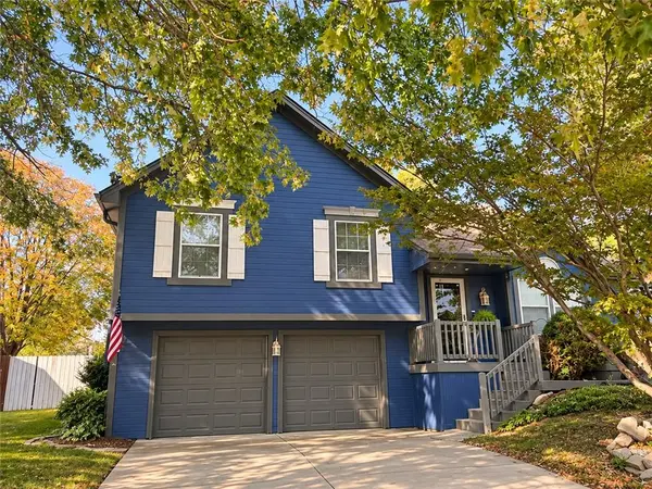 1436 SW Mission RD, Lee's Summit, MO 64081