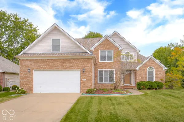 725 Greystone CT, Columbus, IN 47201