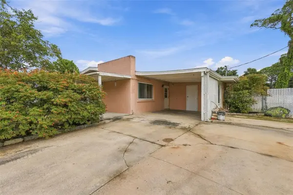 1215 56TH AVENUE DR E, Bradenton, FL 34203