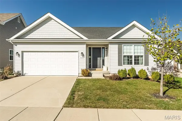 417 Cozy Pines DR, Lake St Louis, MO 63367