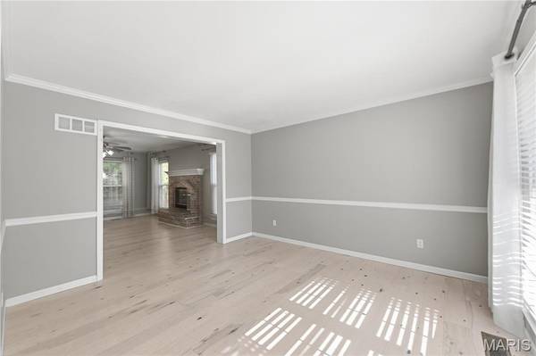 653 Oak Springs Trail DR, Ballwin, MO 63021