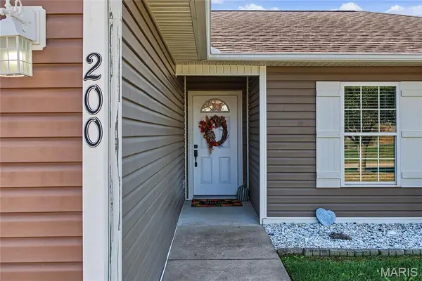 200 Silver Hawk LN, Cape Girardeau, MO 63701