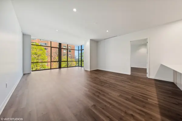 61 E Banks ST #501, Chicago, IL 60610