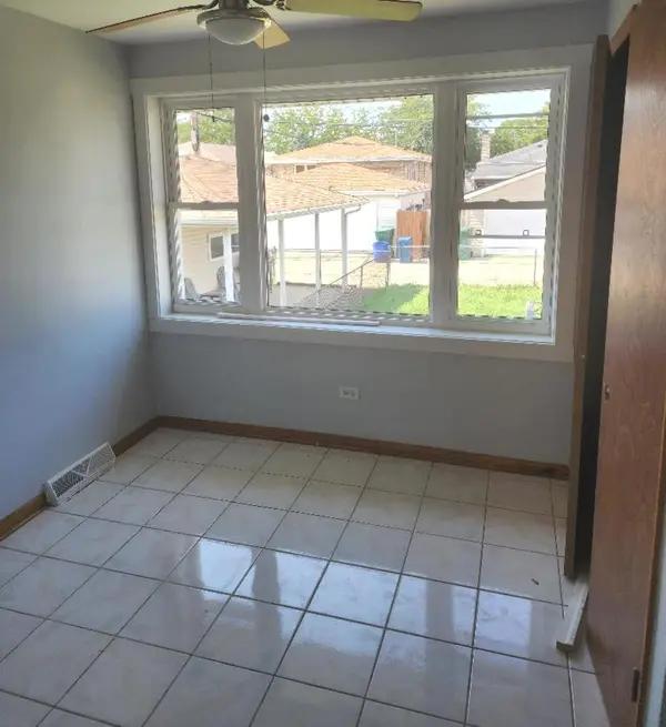 7810 Mayfield AVE S #HOUSE, Burbank, IL 60459