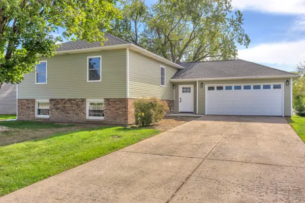 1717 W 98th Place, Crown Point, IN 46307