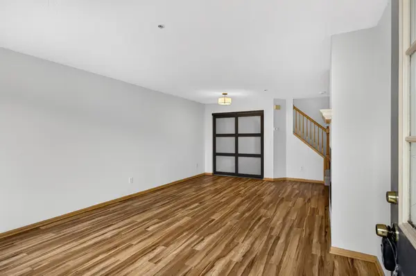 11226 Providence LN, Eden Prairie, MN 55344