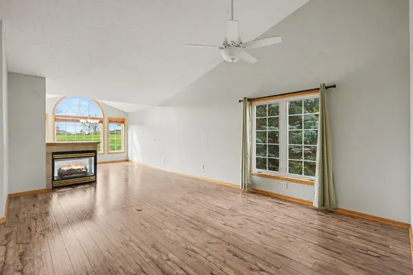 8950 Deer Run CT, Victoria, MN 55386