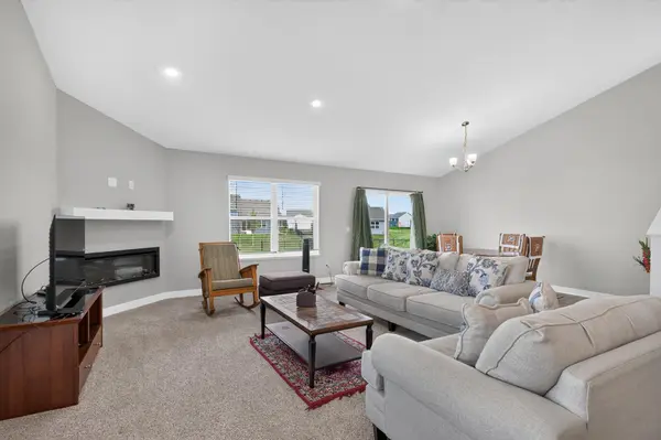 17528 Dunkirk WAY, Lakeville, MN 55044