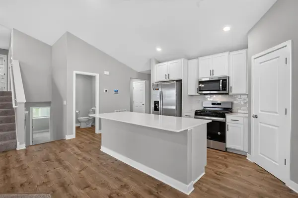 17528 Dunkirk WAY, Lakeville, MN 55044