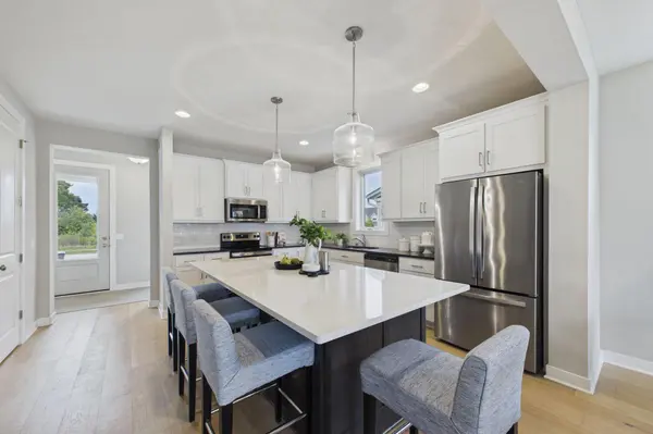 6344 Red Cedar DR, Chaska, MN 55318
