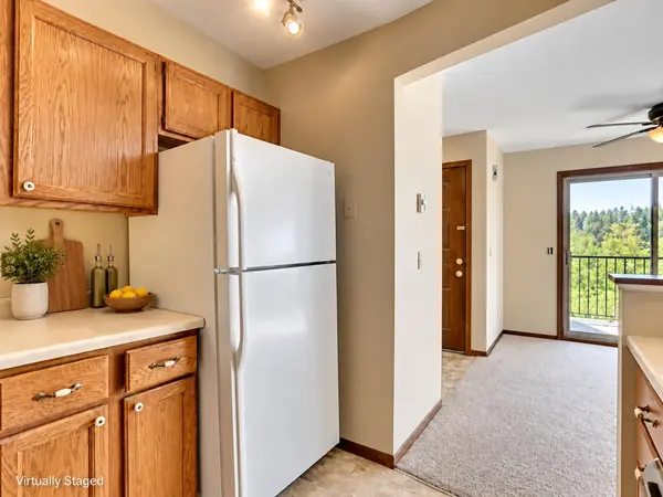 2240 Ridge DR #33, Saint Louis Park, MN 55416