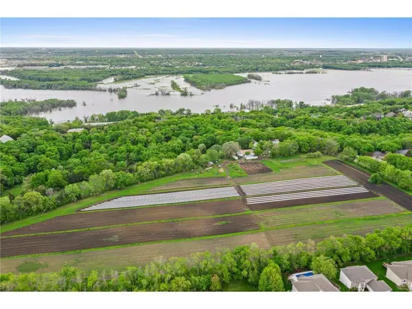 XXX1 Canopy TRL, Eden Prairie, MN 55347