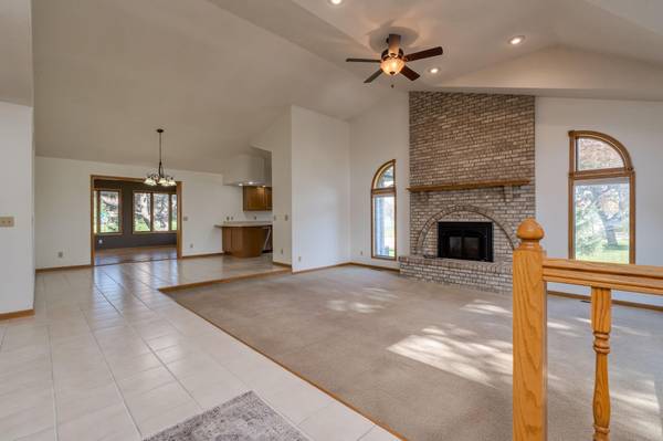 104 Wadsworth DR, Mankato, MN 56001