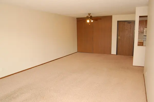 1887 Silver Bell RD #219, Eagan, MN 55122