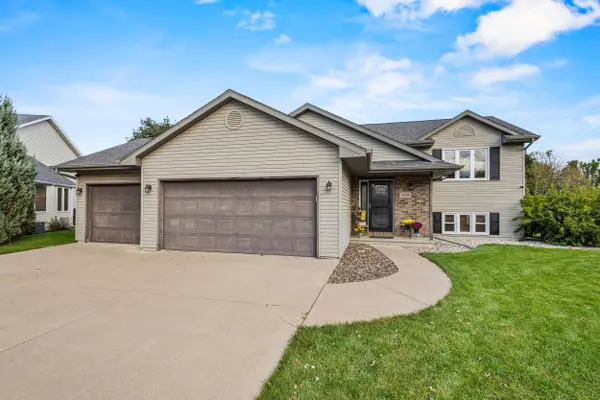 4030 PRAIRIE LN, Oshkosh, WI 54901-1283