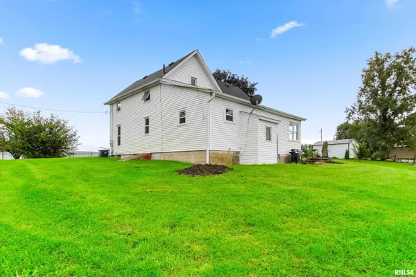6203 N SCHAFFER RD, Elmwood, IL 61529