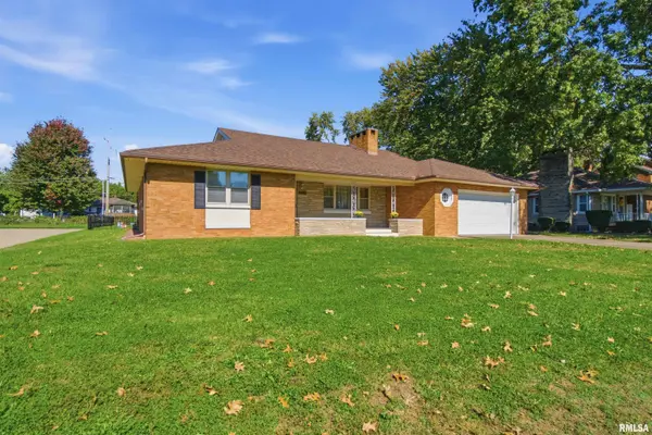 2223 W MANOR Pkwy, Peoria, IL 61604