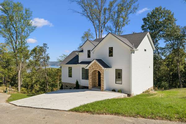 550 Davidson Rd, Smithville, TN 37166