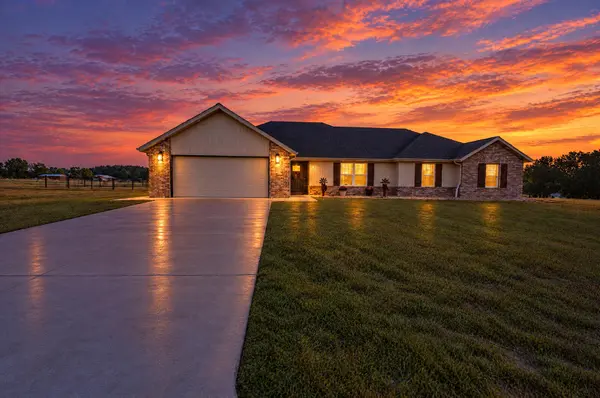 62 Logan Hill DR, Rogersville, MO 65742
