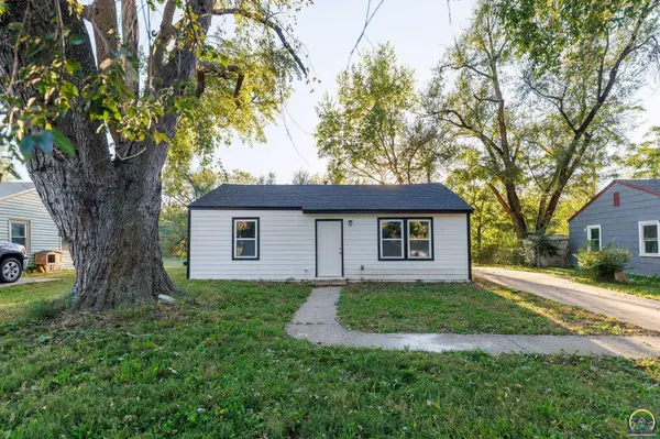 3361 SE Girard ST, Topeka, KS 66605