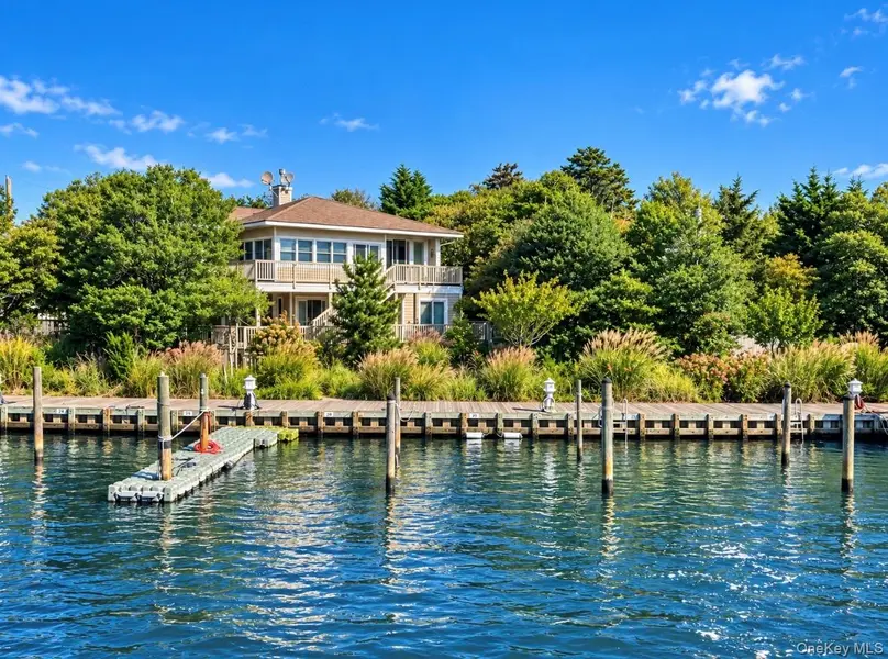 76 Bay WALK, Fire Island Pines, NY 11782